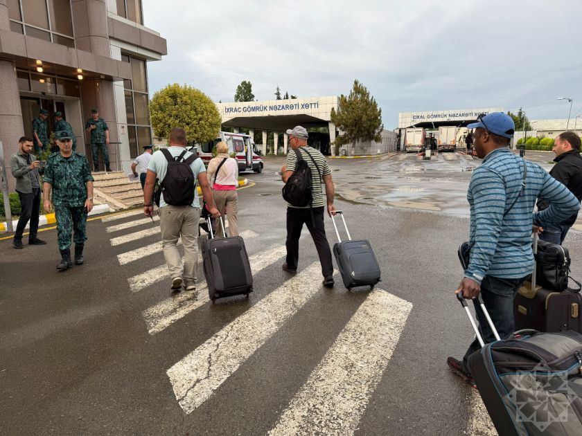 Evacuation of foreign nationals from Iran to Azerbaijan continues through Astara border