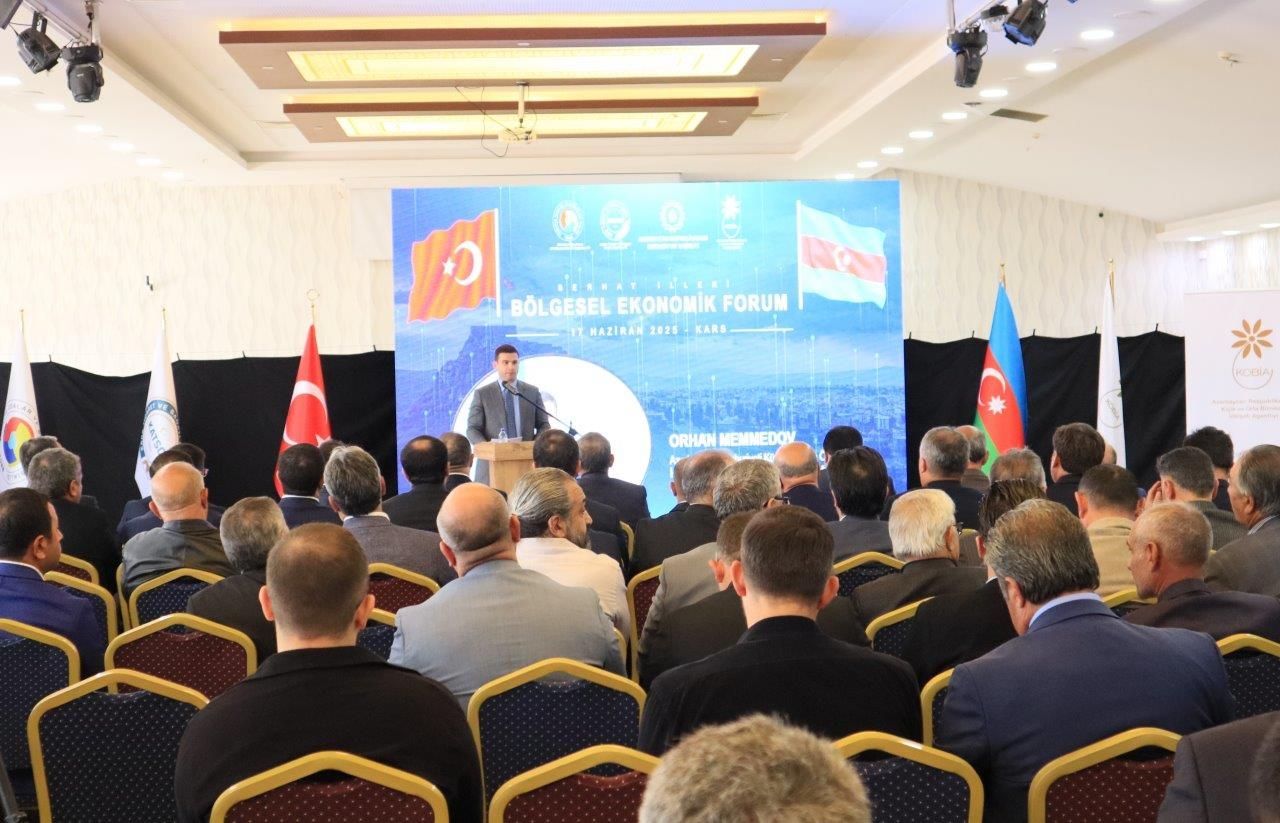 Türkiye, Azerbaijan deepen regional trade ties at Economic Forum in Kars [PHOTOS]