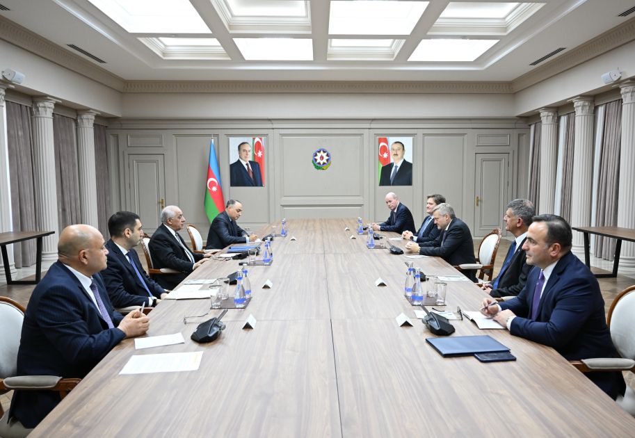 PM Ali Asadov meets with bp CEO Murray Auchincloss