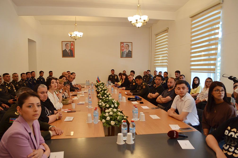 Azerbaijan’s Defense Ministry hosts key event on strategic communication and military education [PHOTOS]