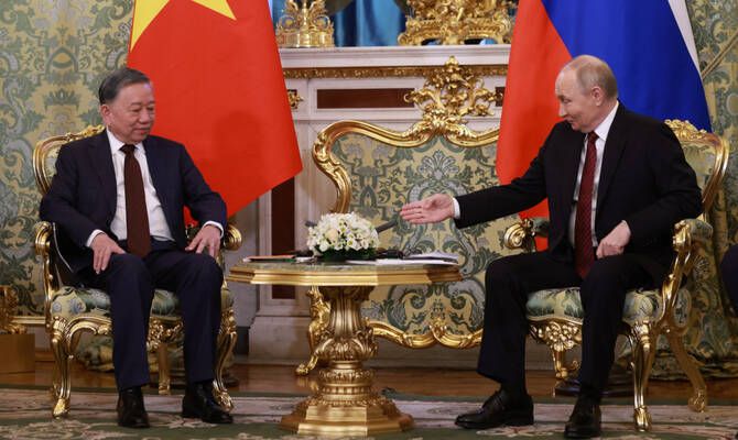 Vietnam aims to sign nuclear power plant deal with Russia in August
