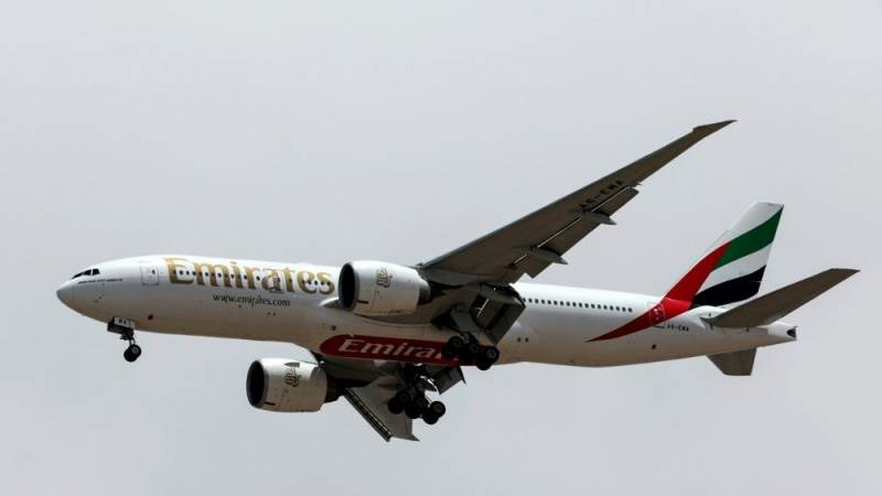 Emirates extends Tehran flight suspension