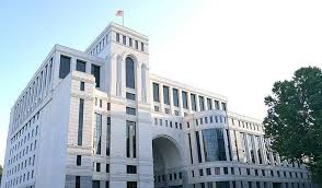 Yerevan tells Moscow to stay out of Armenia’s internal affairs