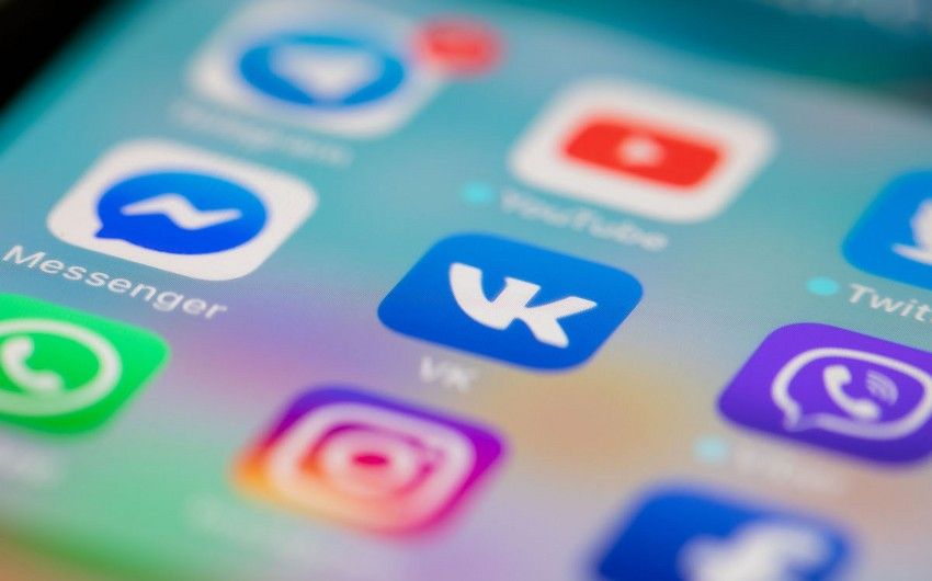 EU ready to let countries restrict social network access by age