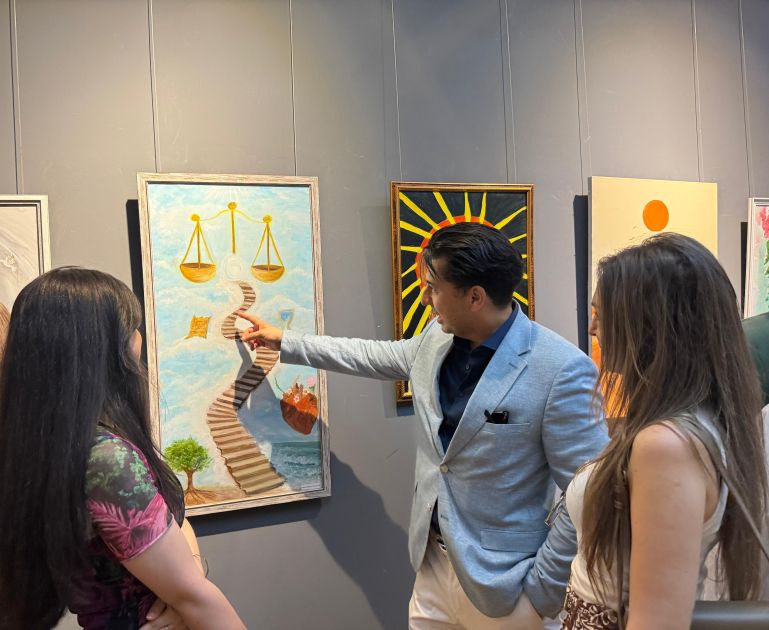 Amateur artists inspire admiration through their extraordinary pieces [PHOTOS]