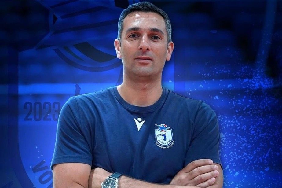 Women's volleyball team welcomes new head coach