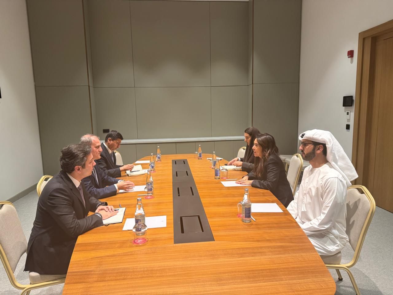 Azerbaijan and UAE officials discuss strategic parternship in Khankendi