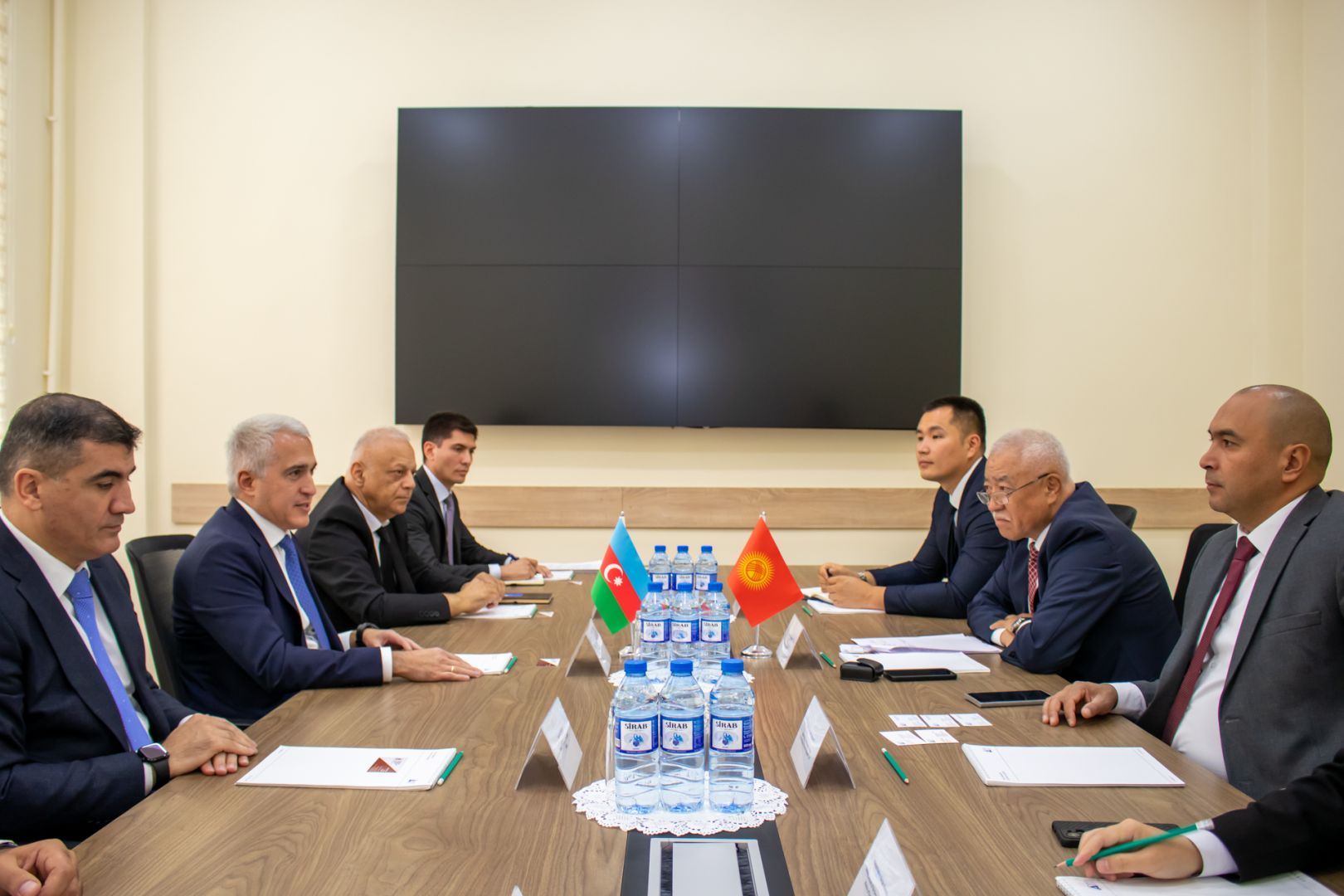 Chairman of AERA Board meets with General Director of Kyrgyz Energy Settlement Center