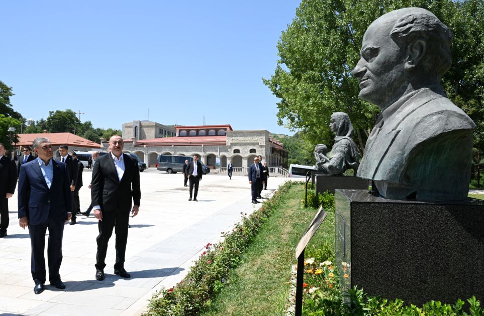 President Ilham Aliyev and Chairman of Turkmenistan’s Halk Maslahaty view bullet-riddled monuments of Natavan, Bulbul, and Uzeyir Hajibeyli in Shusha [PHOTOS]