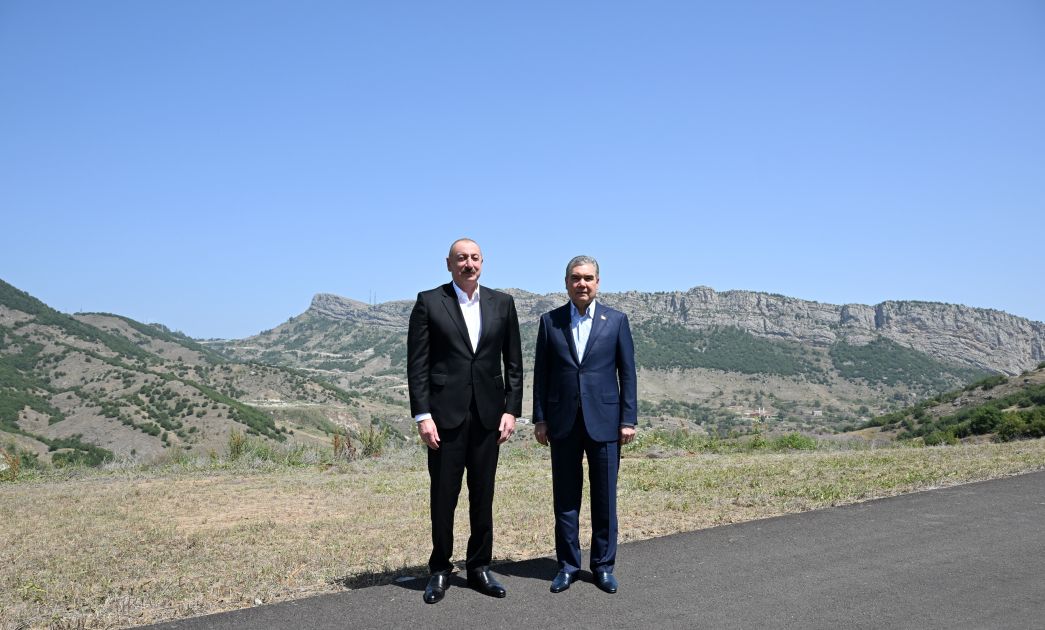 President Ilham Aliyev and Gurbanguly Berdimuhamedov posed for photo against backdrop of Dashalty village in Shusha [PHOTOS]