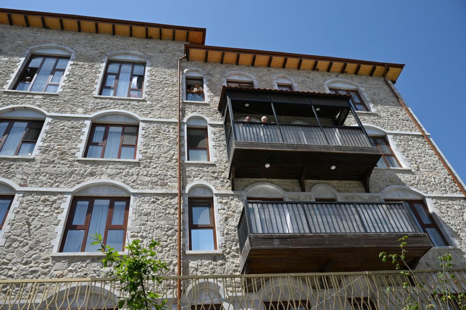 Slider Image 1