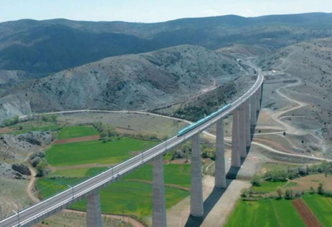 Türkiye secures €2.4B in green financing for railway link to Nakhchivan