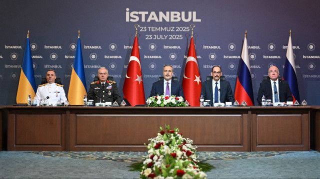 Türkiye leads trilateral talks as path to Russia–Ukraine ceasefire reopens