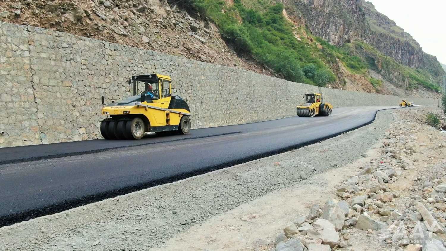 Construction of Toghanali-Kalbajar-Istisu highway progresses rapidly in liberated areas