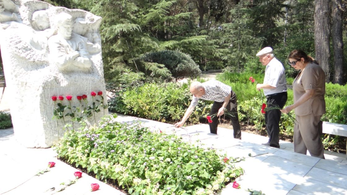 Tributes paid to legendary Azerbaijani conductor Niyazi on 41st anniversary of his passing [PHOTOS]