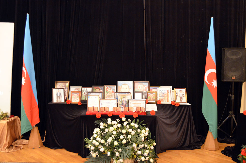 Memorial ceremony honors two fallen heroes of Azerbaijan