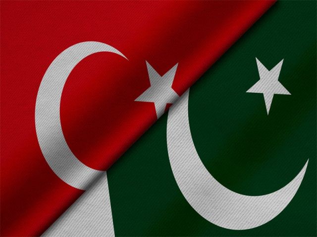 Pakistan, Turkiye discuss bilateral ties, regional developments