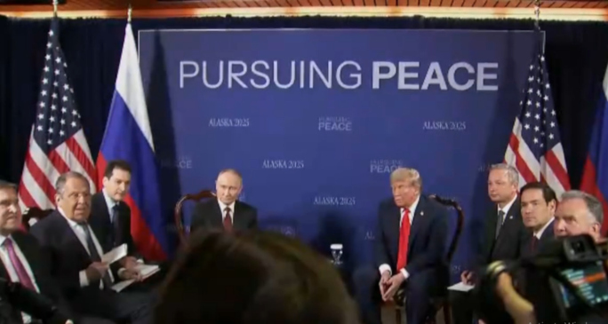 Red carpet diplomacy in Anchorage as Trump, Putin seek Ukraine peace