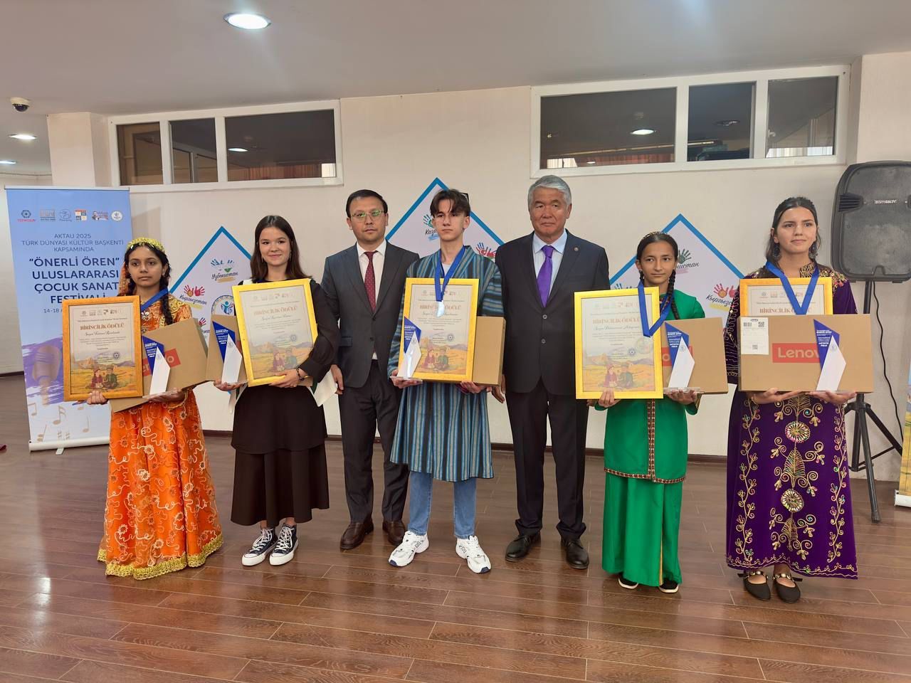 Young talents awarded at Turkic World painting competition [PHOTOS]