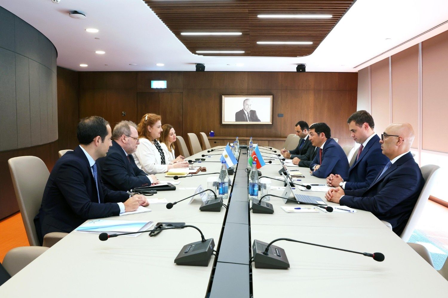 Azerbaijan, Argentina discuss expansion of economic cooperation