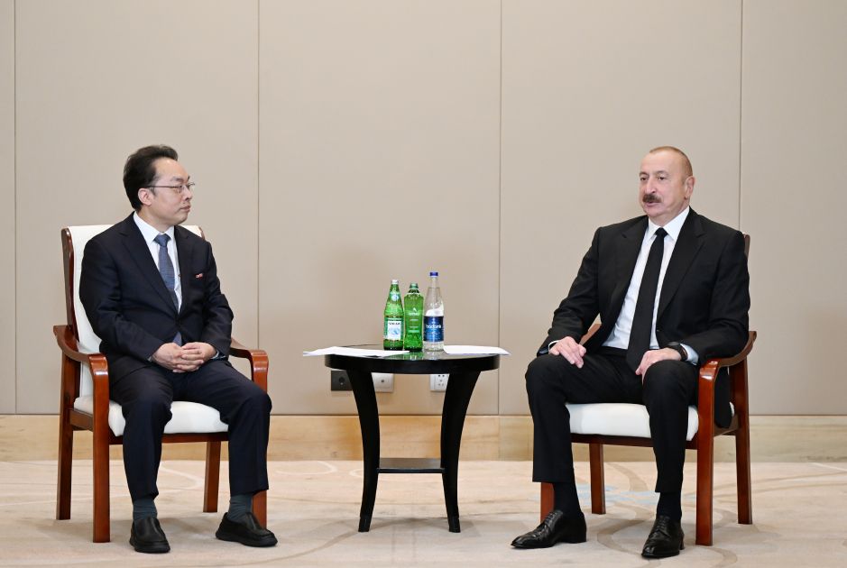 President Ilham Aliyev meets with CEO of CETC in Tianjin