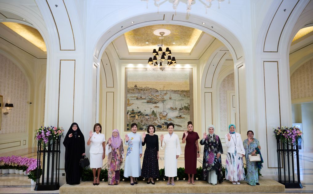First Lady Mehriban Aliyeva participated in boat trip with spouses of heads of state and government attending SCO Plus meeting [PHOTOS]