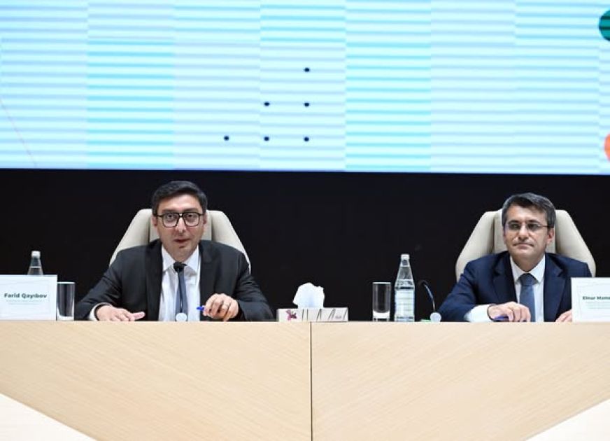 Youth and Sports Minister meets with athletes recognized for international achievements [PHOTOS]