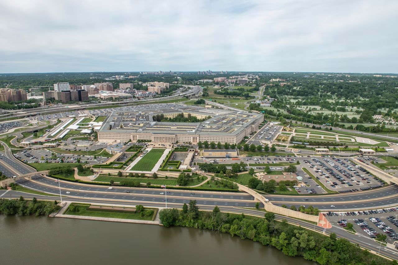 White House seeks to avoid Congressional vote on renaming pentagon “War Department”