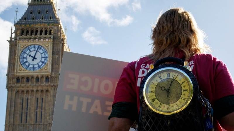 Tensions rise in London as thousands gather ahead of rival marches