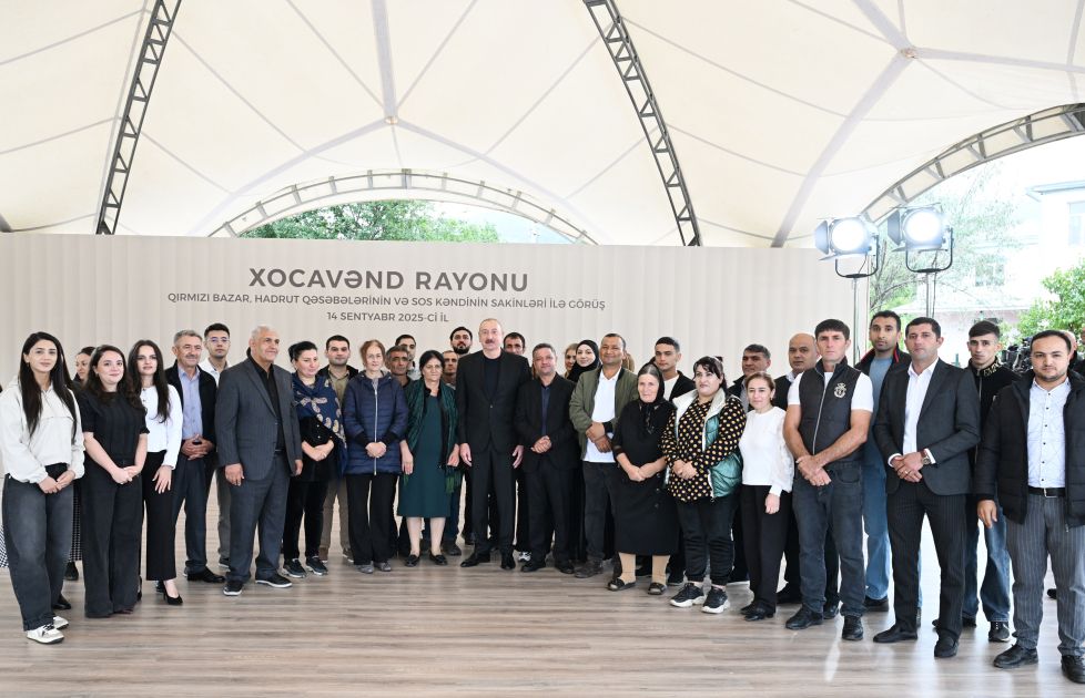 President Ilham Aliyev met with residents of Girmizi Bazar, Hadrut settlements, and Sos village [PHOTOS]