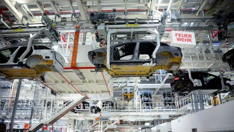 German producer prices drop in August