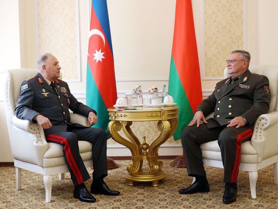 Azerbaijani and Belarusian defense chiefs discuss military cooperation and regional security [PHOTOS]