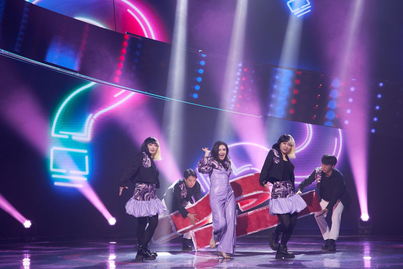 Sabina Zadeh steals spotlight at Silk Way Star Vocal Competition [PHOTOS/VIDEO]