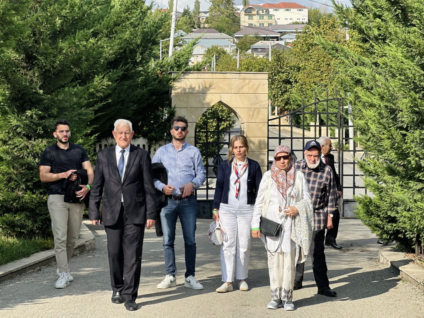 Descendants of poet Nasimi visit Shakhandan Tomb in Shamakhi [PHOTOS]