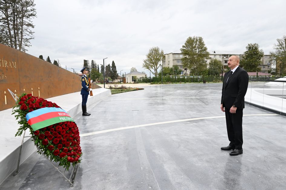 President Ilham Aliyev honors memory of Second Garabagh War martyrs with minute of silence on Remembrance Day [PHOTOS]