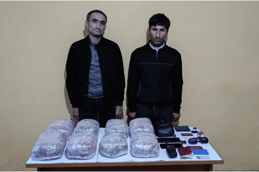 Border guards prevent smuggling of over 8 kg of narcotics from Iran to Azerbaijan