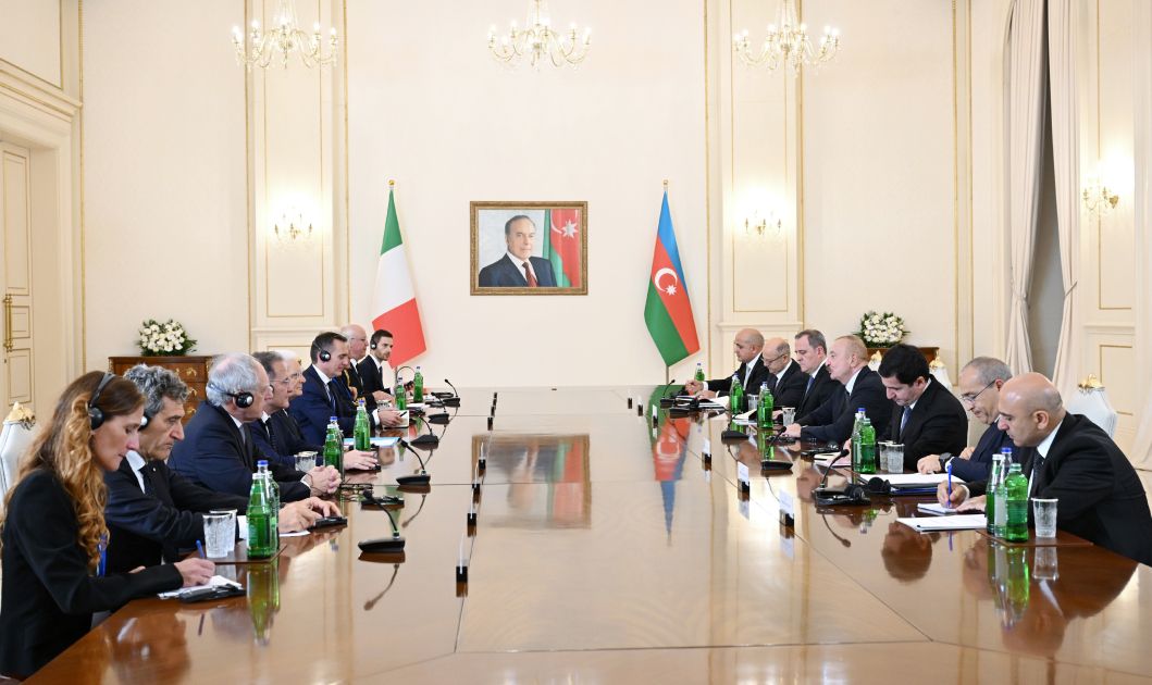 President of Azerbaijan Ilham Aliyev holds expanded meeting with President of Italy Sergio Mattarella [PHOTOS]