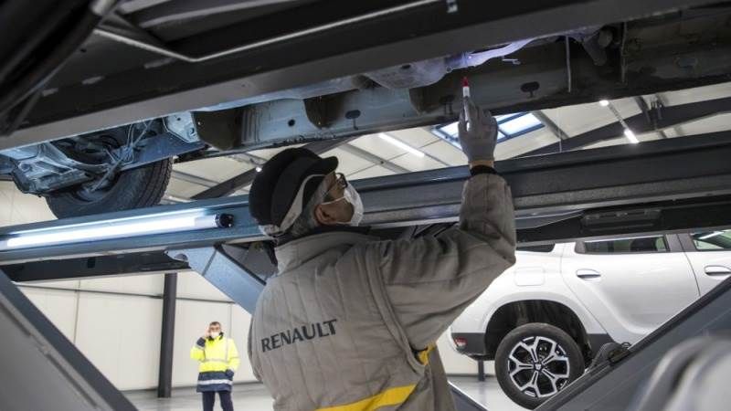 French industrial production experiences decline in august