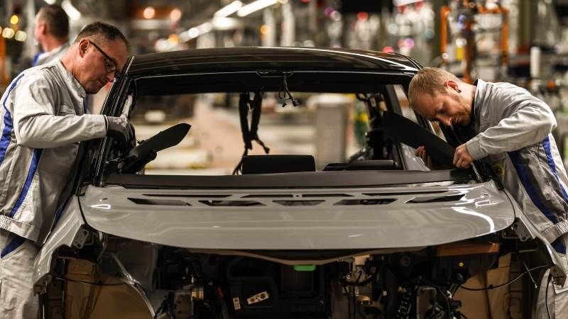 German factory orders experience decrease in August