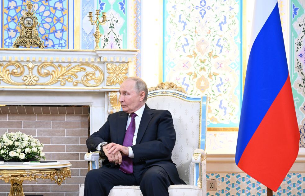 Russia provides full assistance in investigating causes of AZAL plane crash - Putin