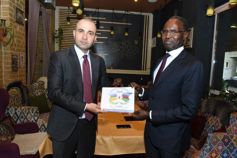 USCIRF Commissioner meets Azerbaijani Diaspora representatives in Kyiv [PHOTOS]