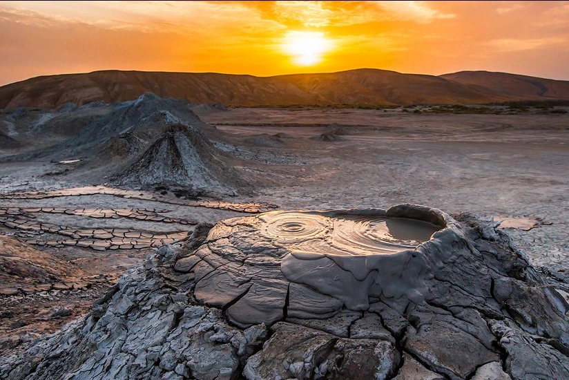 Mud volcano erupts in Baku’s Garadagh district [VIDEO]