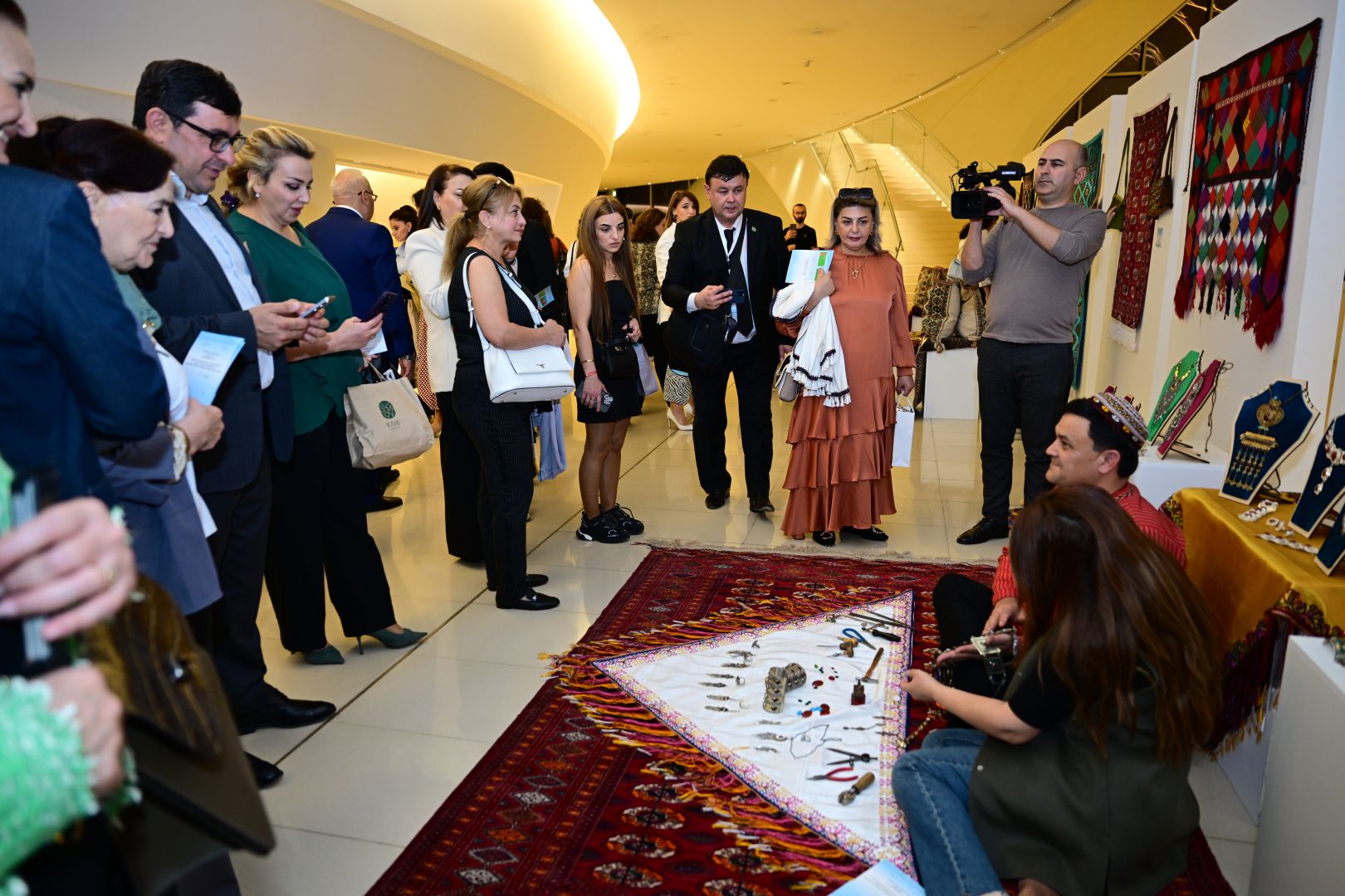 Heydar Aliyev Center opens exhibition dedicated to Turkmen national heritage [PHOTOS]