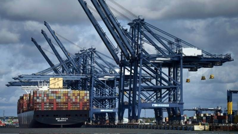 UK trade gap expands in lead-up to August