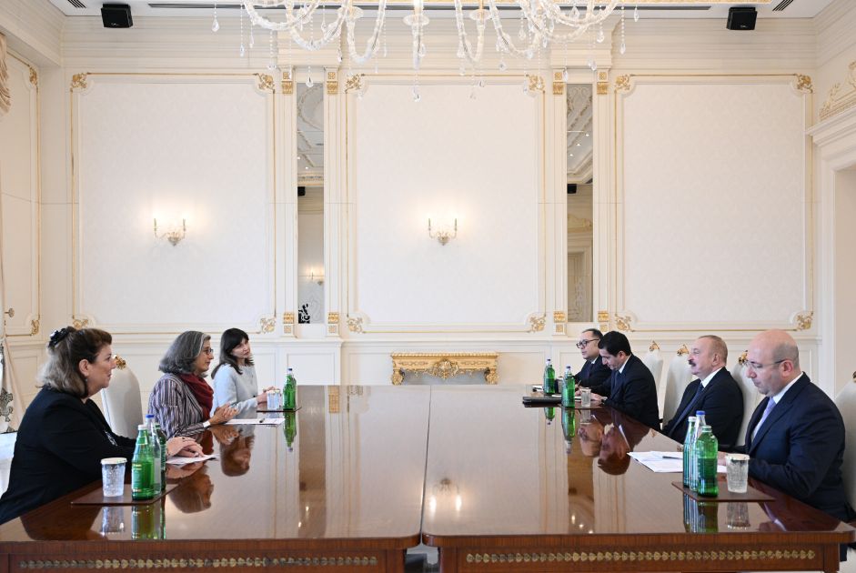President Ilham Aliyev receives Executive Director of UN-Habitat [PHOTOS/VIDEO]