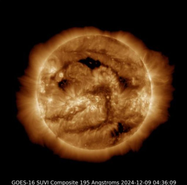 Two M-class solar flares erupt on Sun, Russian scientists report