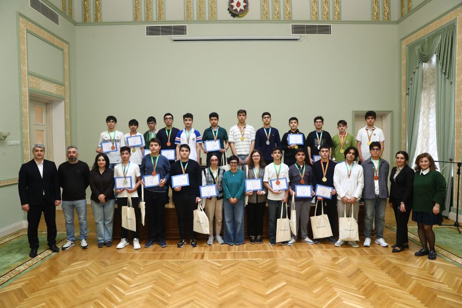 Azerbaijan awards winners Astronomy Olympiad [PHOTOS]