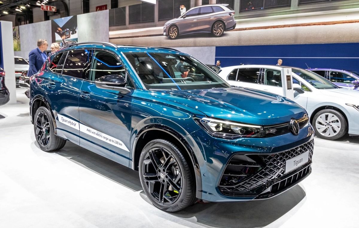Volkswagen to halt Golf and Tiguan production temporarily