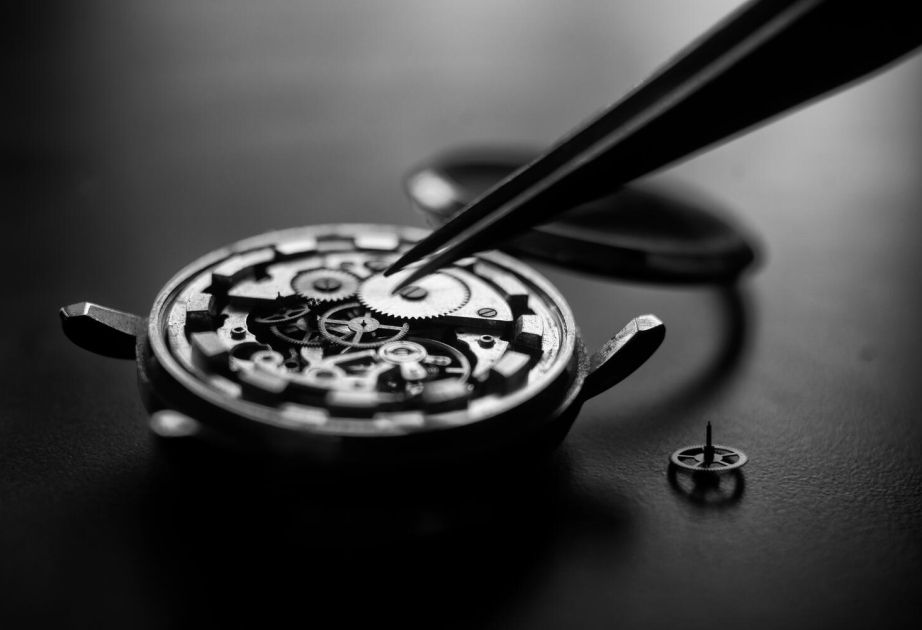Swiss watch exports to U.S. drop sharply