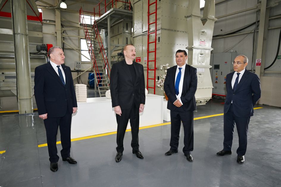 President Ilham Aliyev visits cotton processing plant in Sabirabad Industrial Park [PHOTOS]
